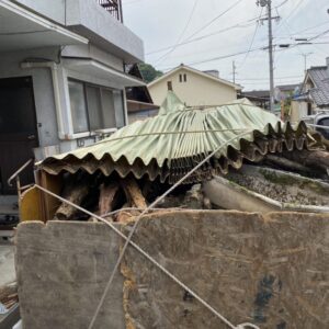 長崎市でトタン屋根や材木の処分